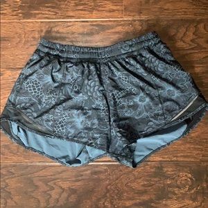 Lululemon hotty hot shorts Tall!